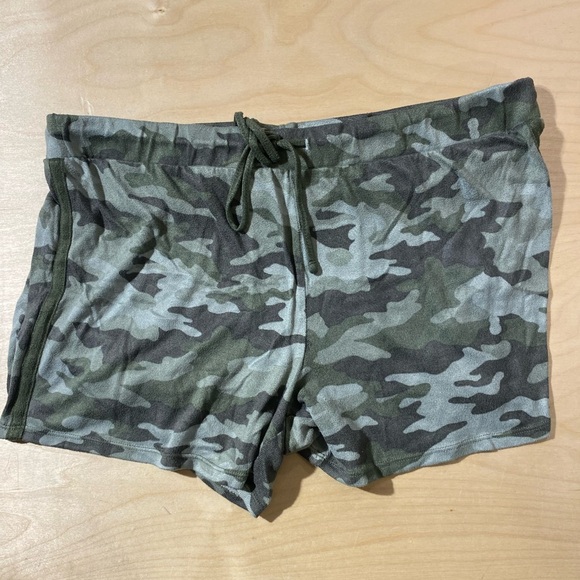Lucky Brand Camouflage Print Shorts XL (HS) - Picture 2 of 8